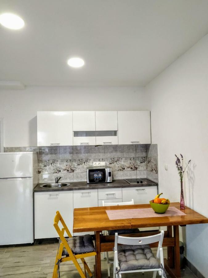 Studio Apartman Violeta II - 50M From The Beach Trogir Exterior photo