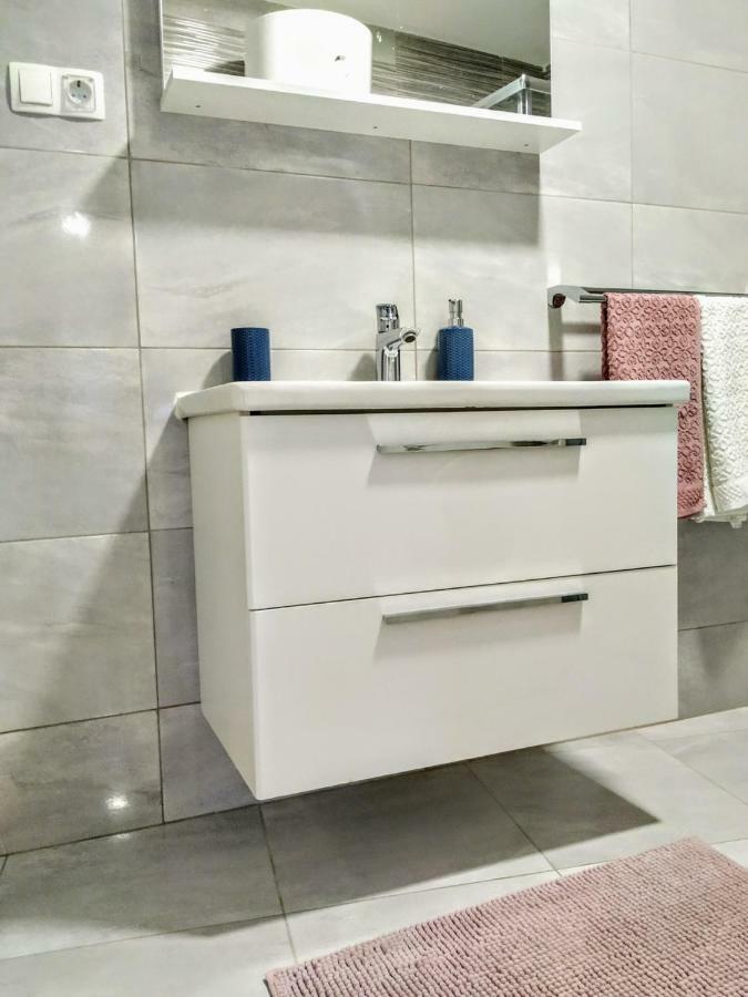 Studio Apartman Violeta II - 50M From The Beach Trogir Exterior photo
